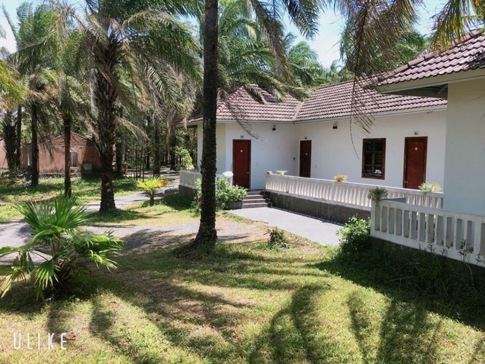 Отель Palm Garden House Quang Tri Экстерьер фото