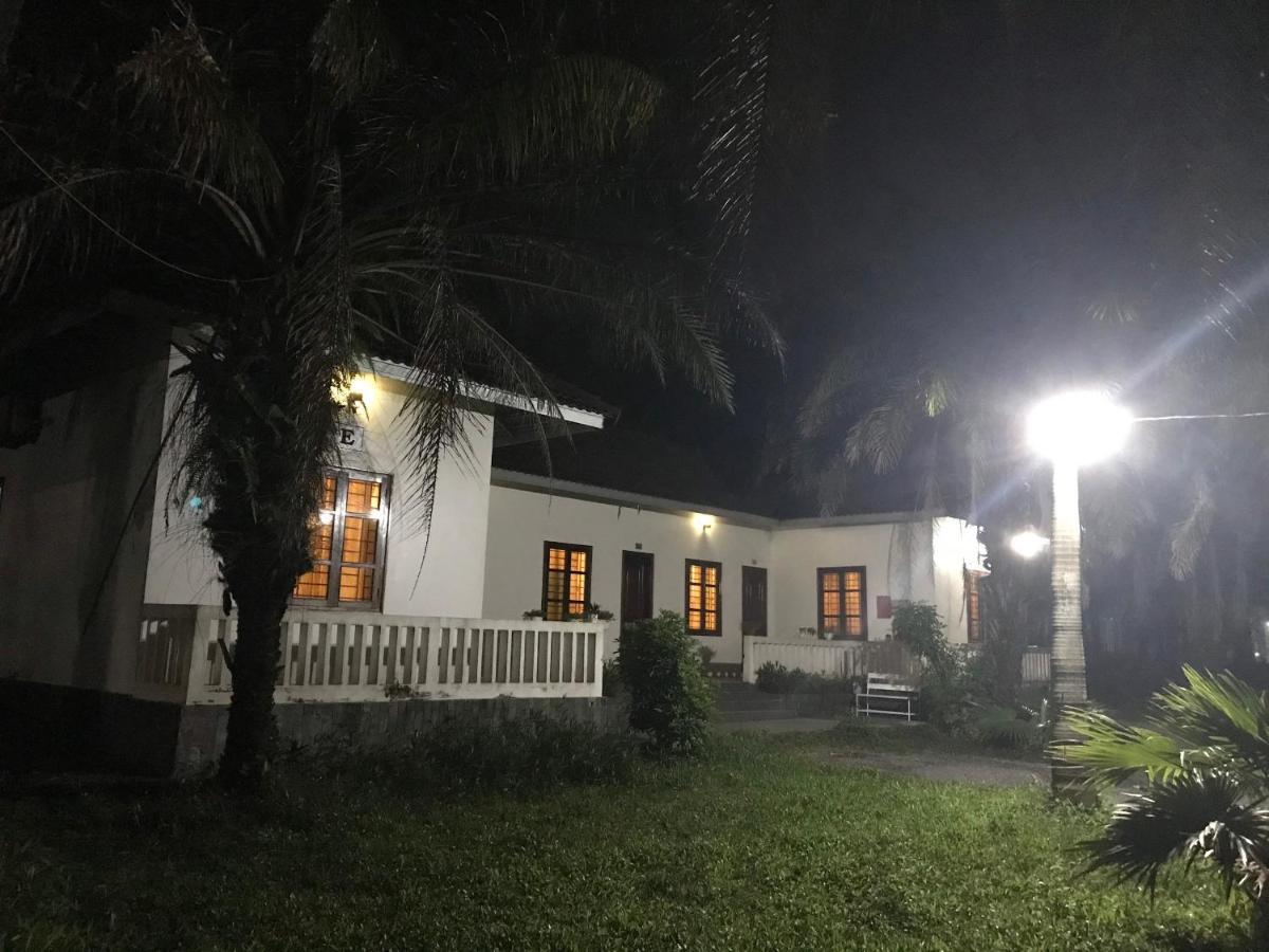 Отель Palm Garden House Quang Tri Экстерьер фото